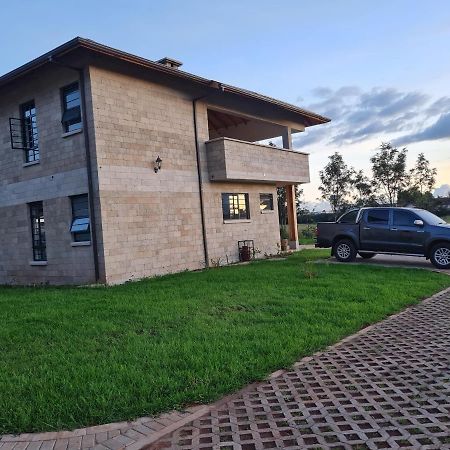 The Landing Nanyuki Cottages Kültér fotó